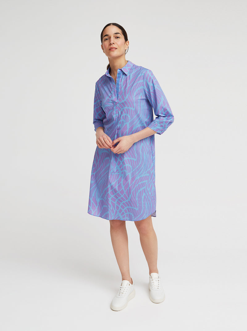 Hemdblusenkleid Gemma, Blau Art Print